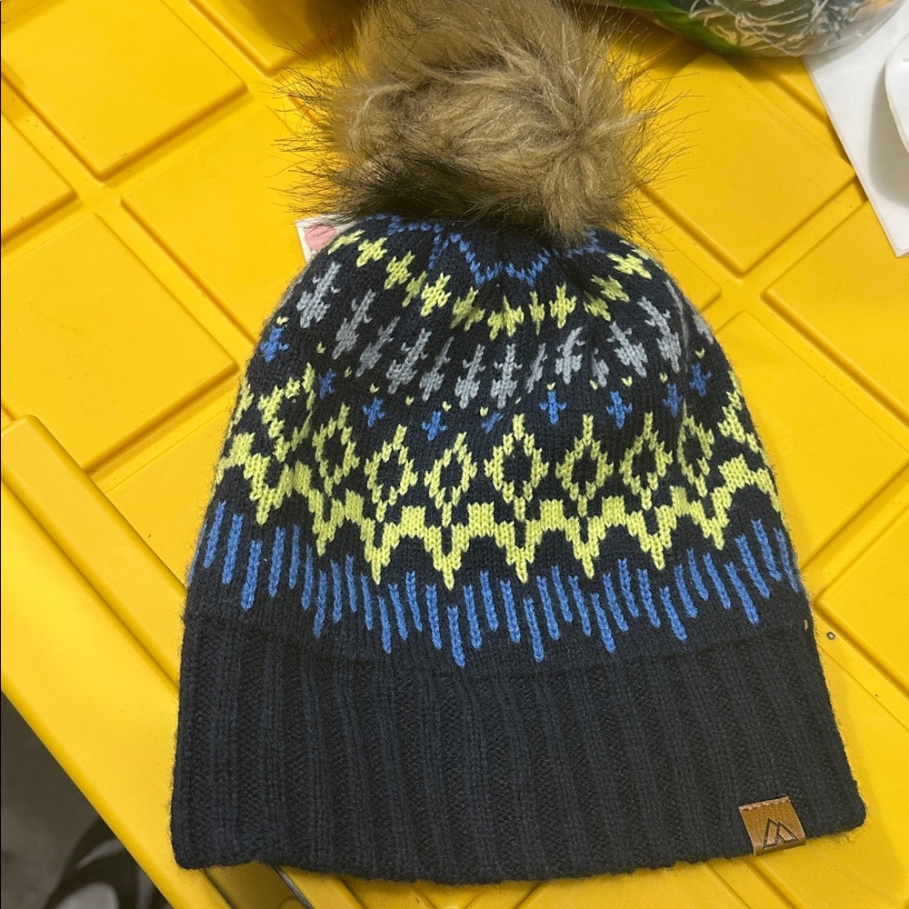 Alpine Cable Knitted Bobble Hat Plain Women One Size Beanie Warm Winter NWT - Picture 3 of 3